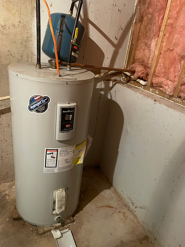 Bradford water heater in Lawrenceville, GA (11 years old)